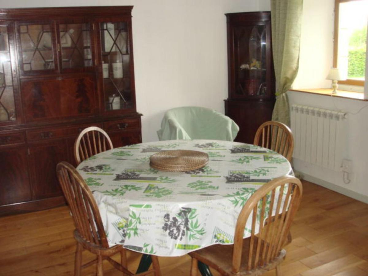 Captivating 2-Bed House With Log Burner In Kérien 外观 照片